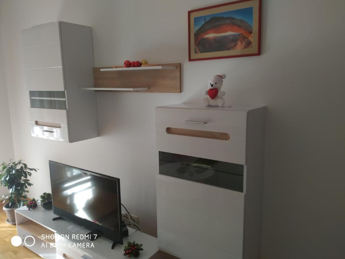 Aga Apartman Podgorica Exterior foto
