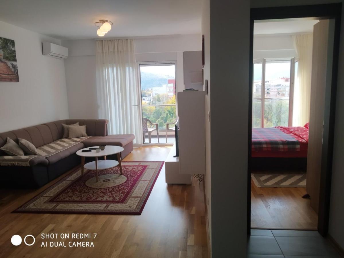 Aga Apartman Podgorica Exterior foto